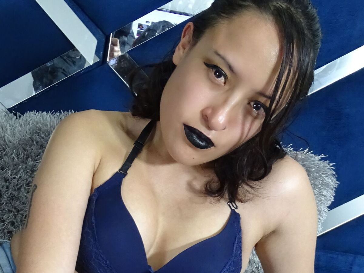 FridaBegam immagine del profilo del modello di cam