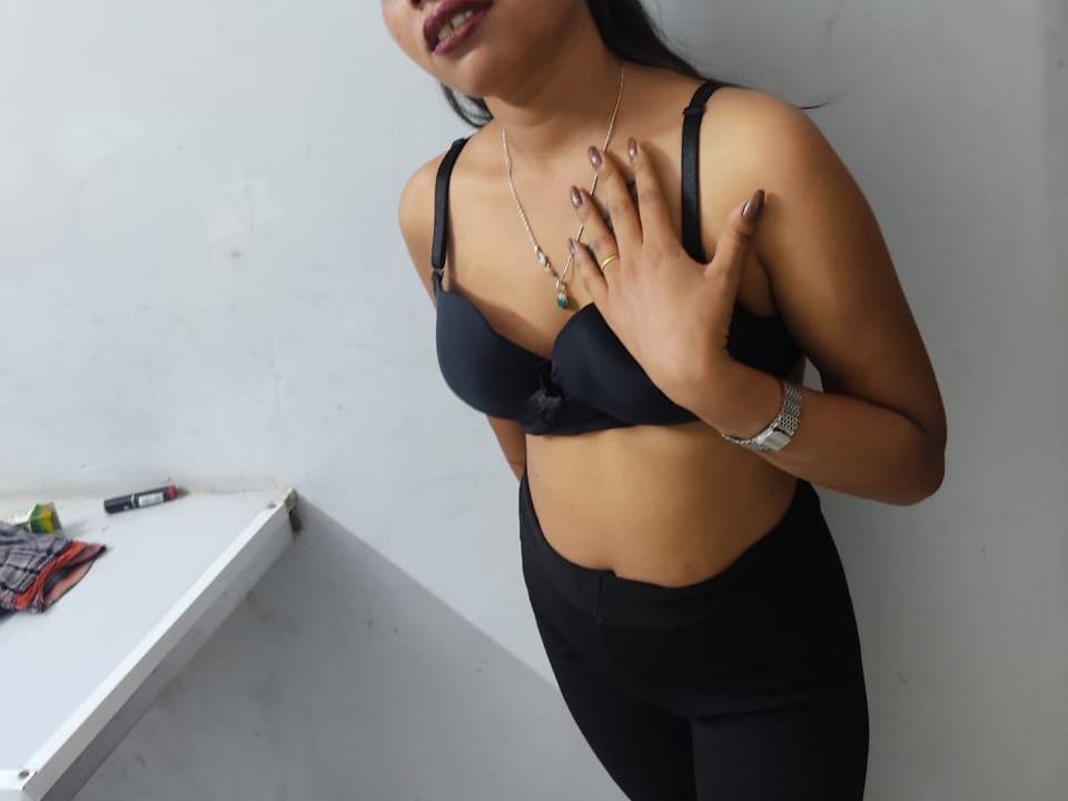 Profilbilde av SexyJaanvi webkamera modell