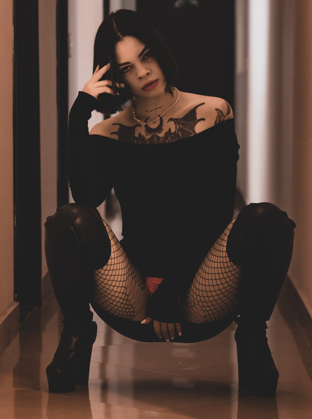 Performer IamVivi Photo 3
