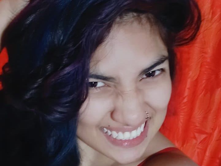 Lunna2510 profilbild på webbkameramodell