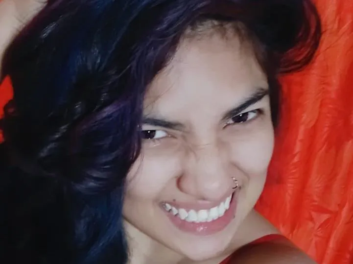 Lunna2510 profilbild på webbkameramodell