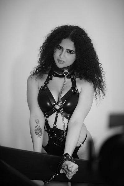 Artist ArianaBenz Foto 12