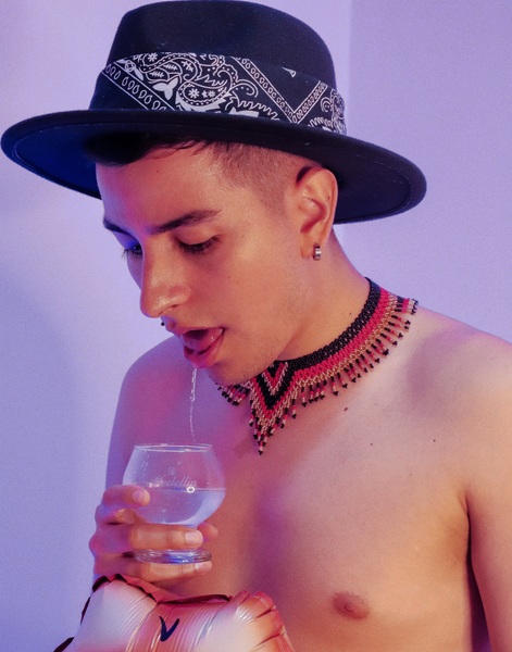 Performer JhoannSaenz Photo 4