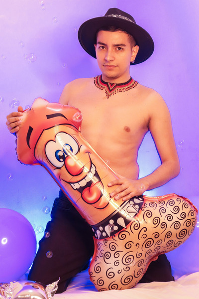 Performer JhoannSaenz Photo 6