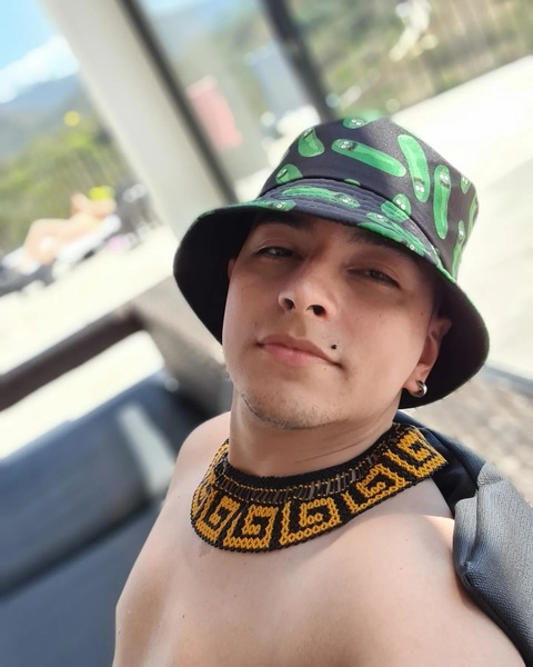 Performer JhoannSaenz Photo 9