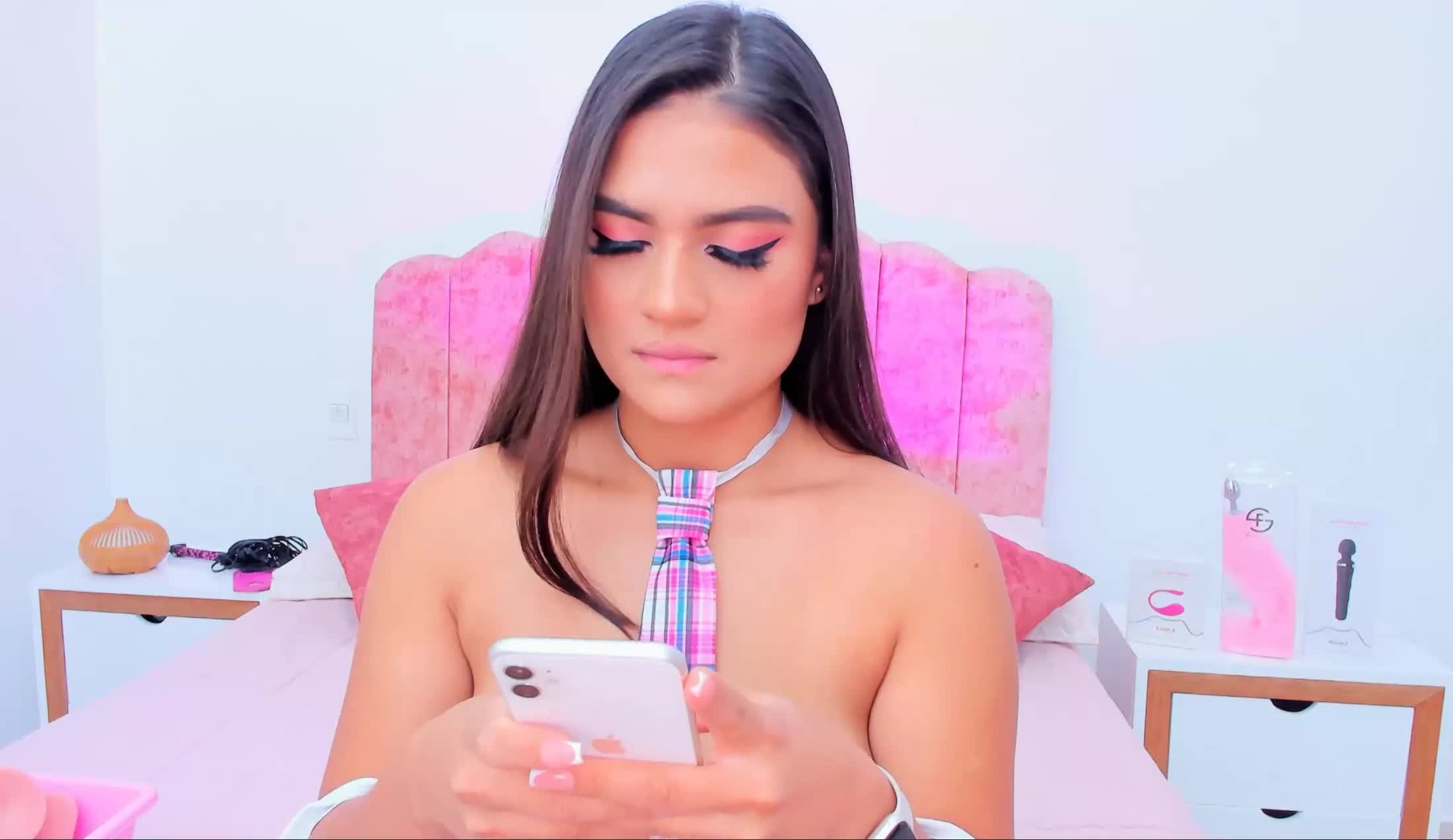 Performer CamilaChanel Video 3