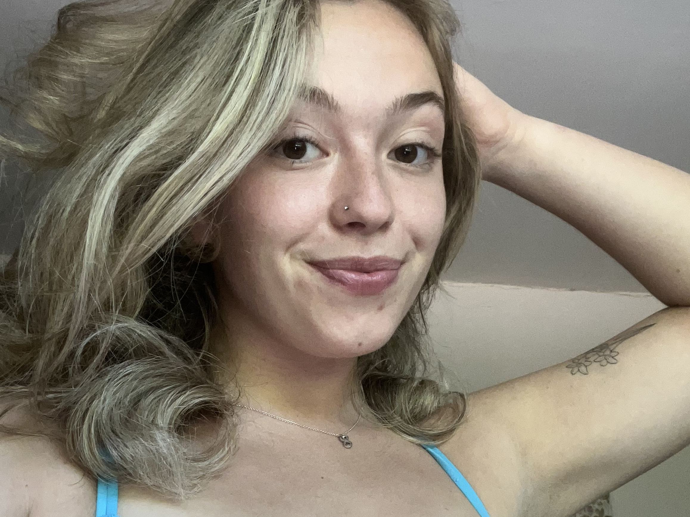 Image de profil du modèle de webcam violetxmurphyx