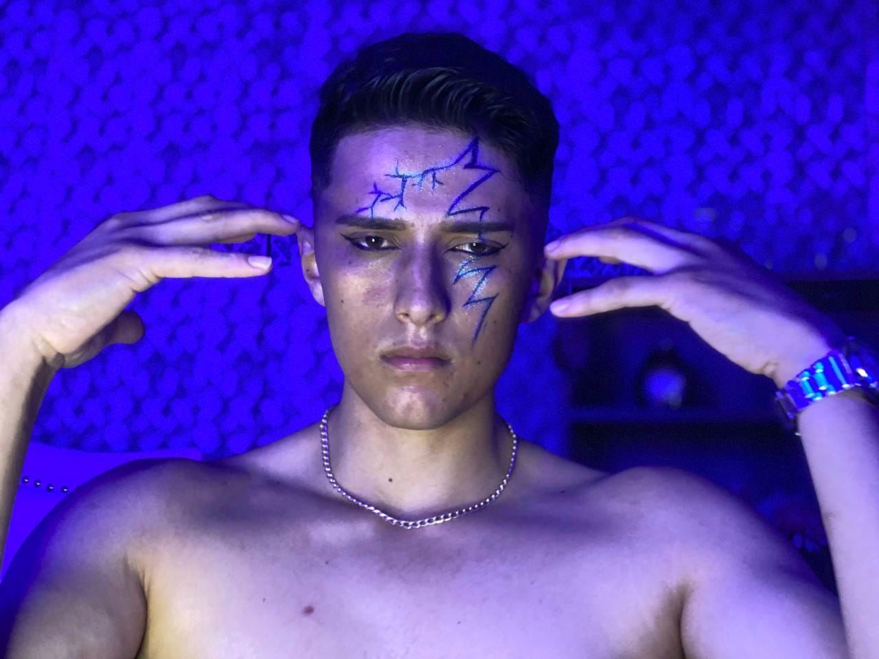 SantiagoColiin cam model profile picture