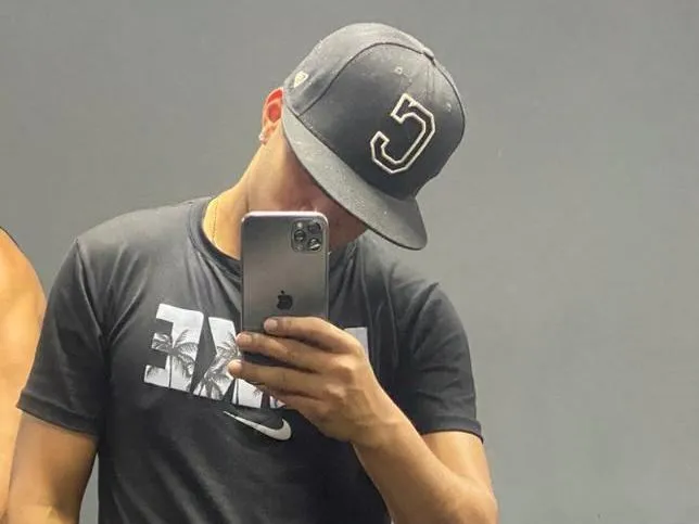 CharlyJr profielfoto van cam model