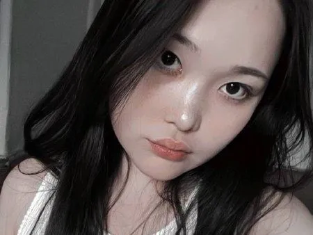 Image de profil du modèle de webcam PeachuPiko