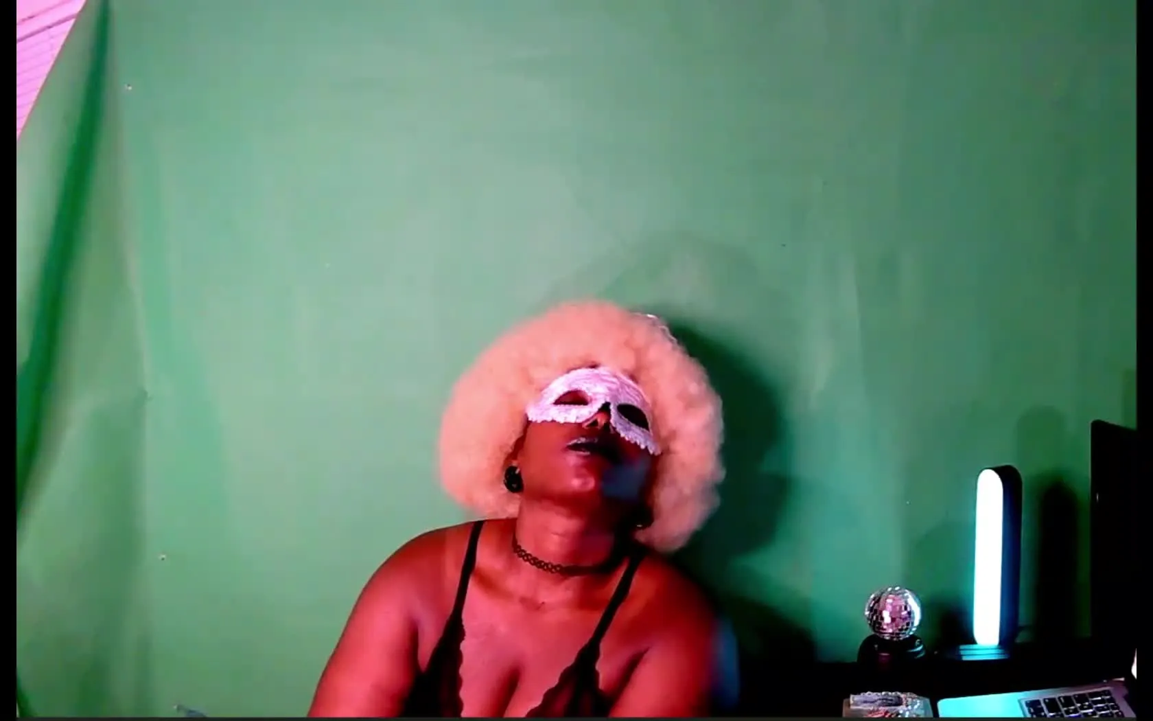 Artista MadamMaat Video 1