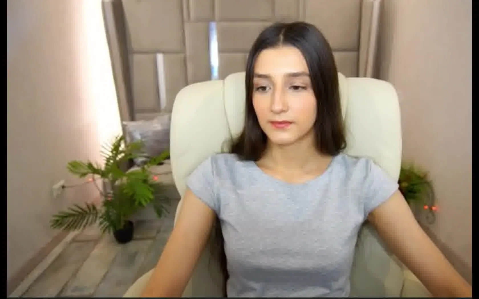 Interprete DaisyShinee Video 1