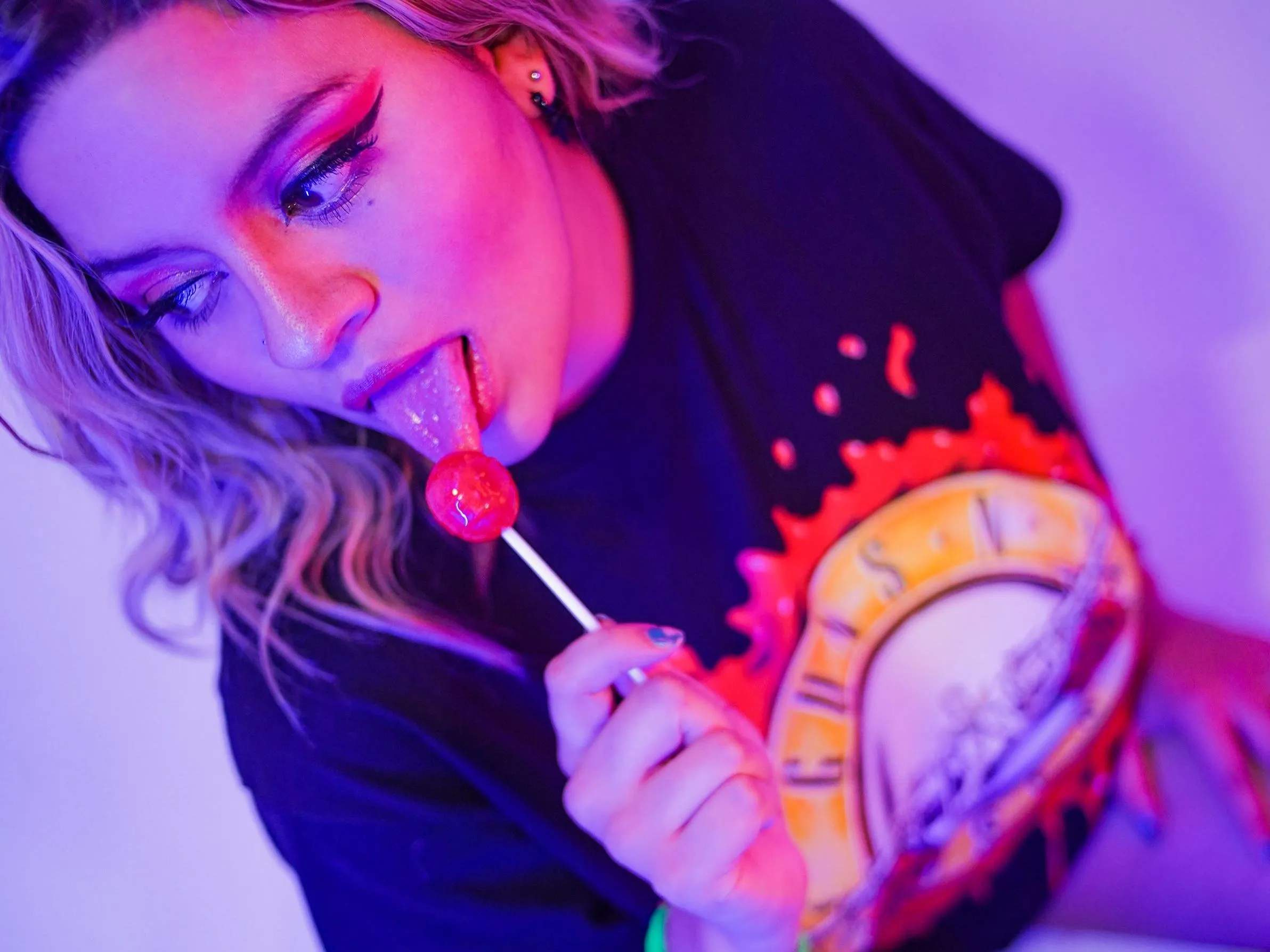 ellierrivers profielfoto van cam model
