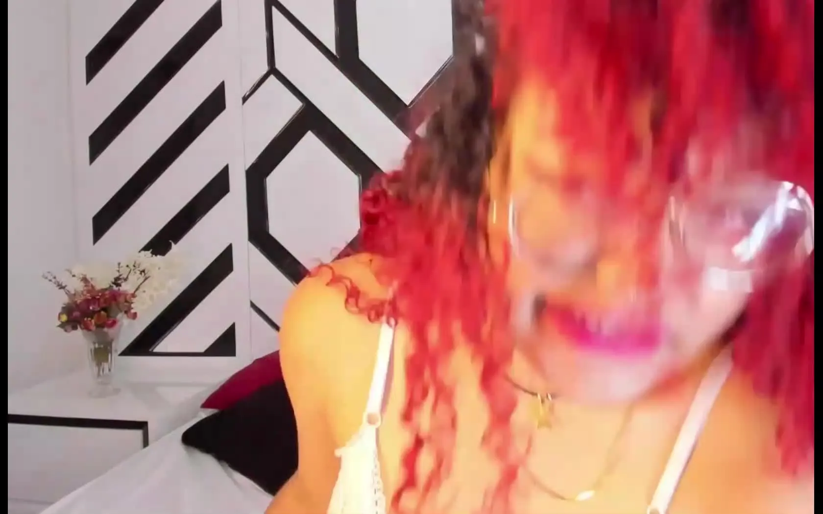 Artist HannaCurly Video 1