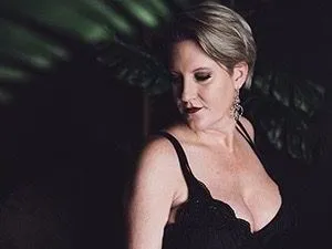 MissAprilRayne cam model profile picture