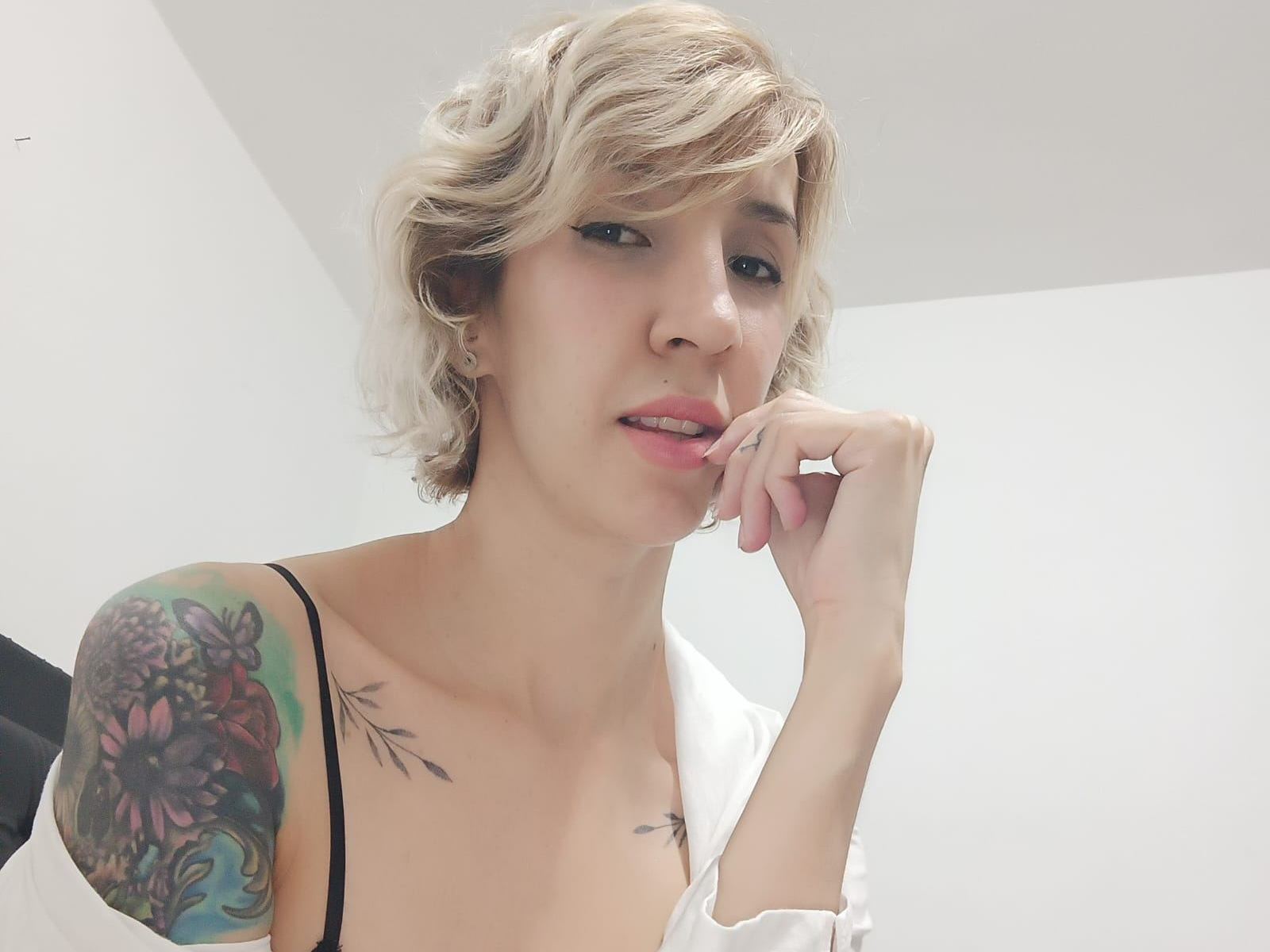 Foto de perfil de modelo de webcam de bellapoison