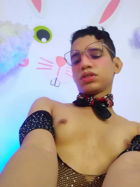 Intérprete ArielFemboy23 Foto 11