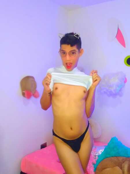 Intérprete ArielFemboy23 Foto 10