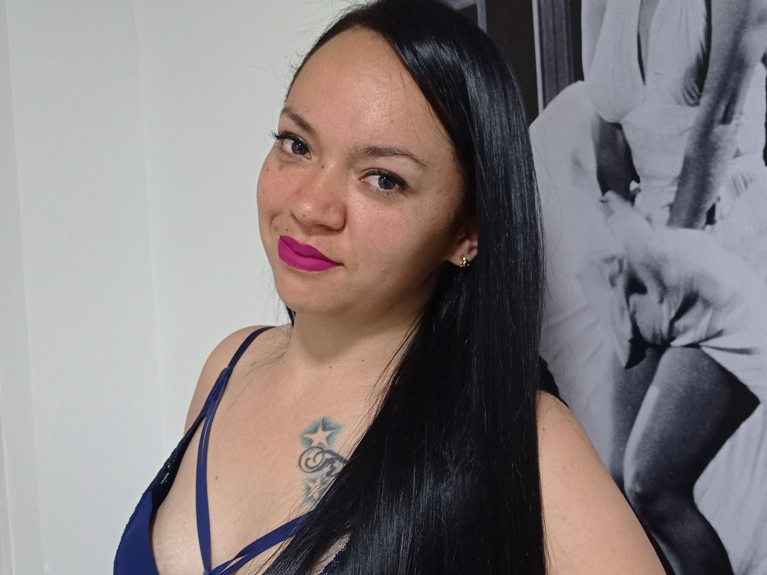 XiomaraGold profielfoto van cam model 