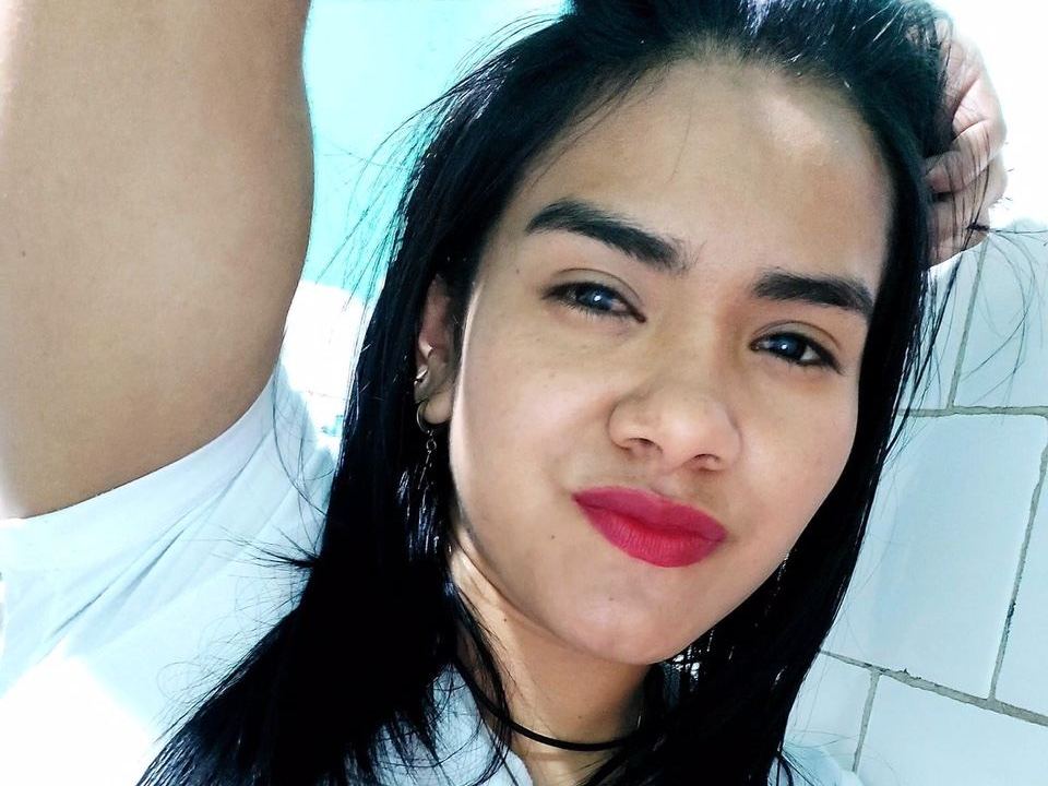 Foto de perfil de modelo de webcam de AdharaMendoza 