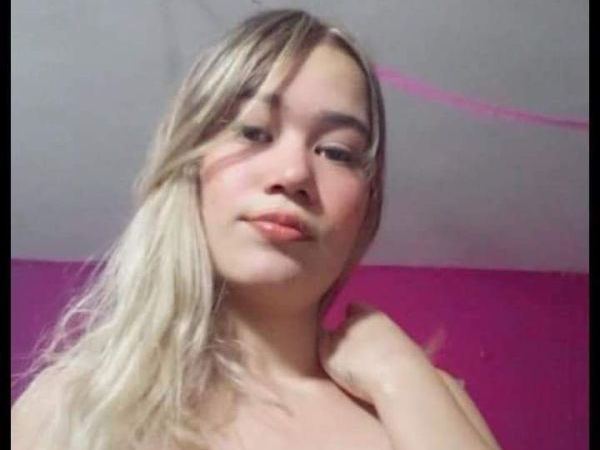 Image de profil du modèle de webcam helenaceres
