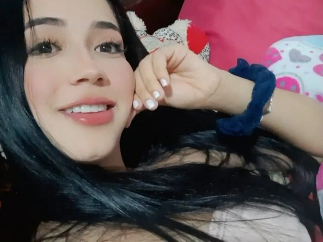 Image de profil du modèle de webcam CharloteeLee