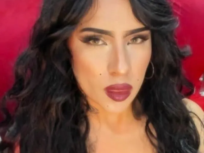 Adelafetish cam model profile picture