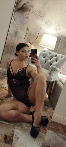 Utøver JulyaRae Bilde 10