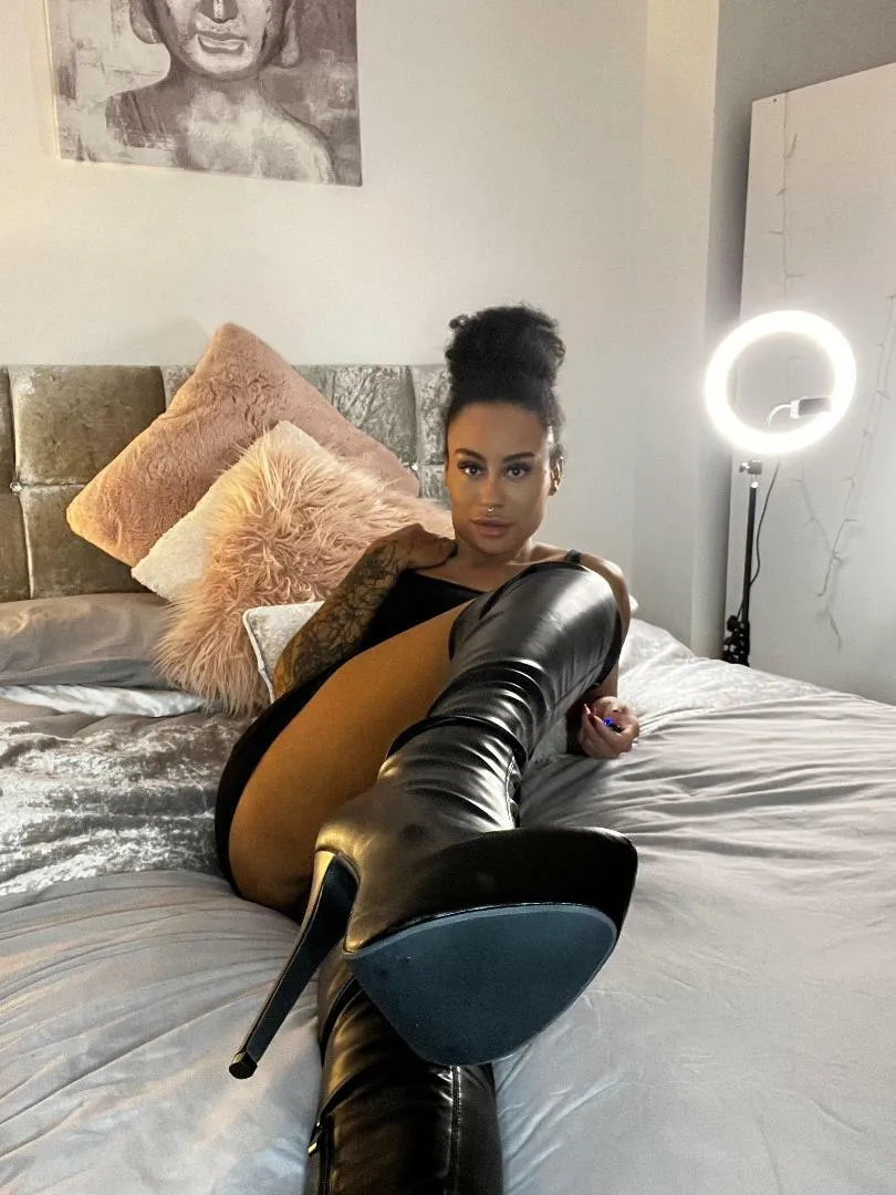 Utøver EbonyFoxxUK Bilde 11