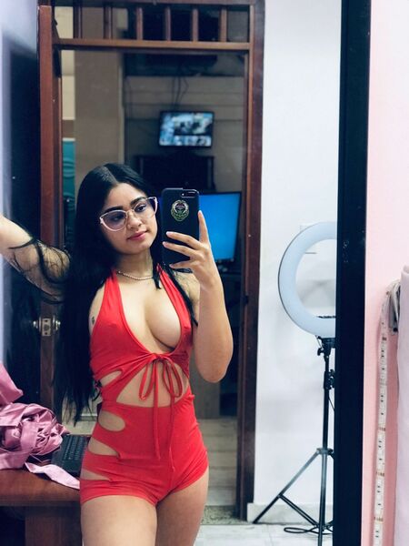 Performer sabrinacooper19 Photo 3