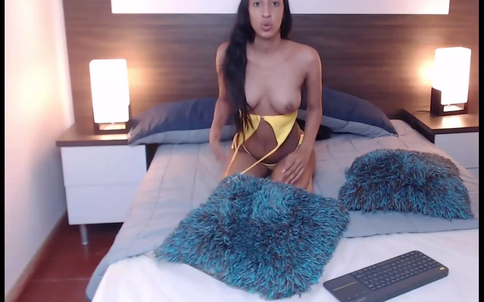 Artist AnaKenedy Video 1