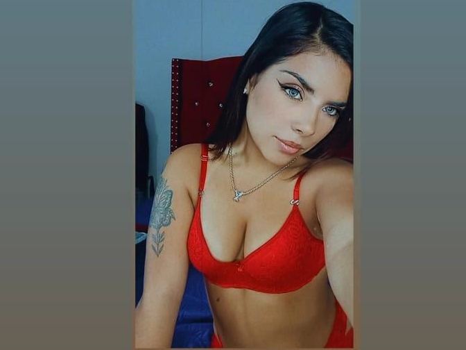 Image de profil du modèle de webcam evelyynstar