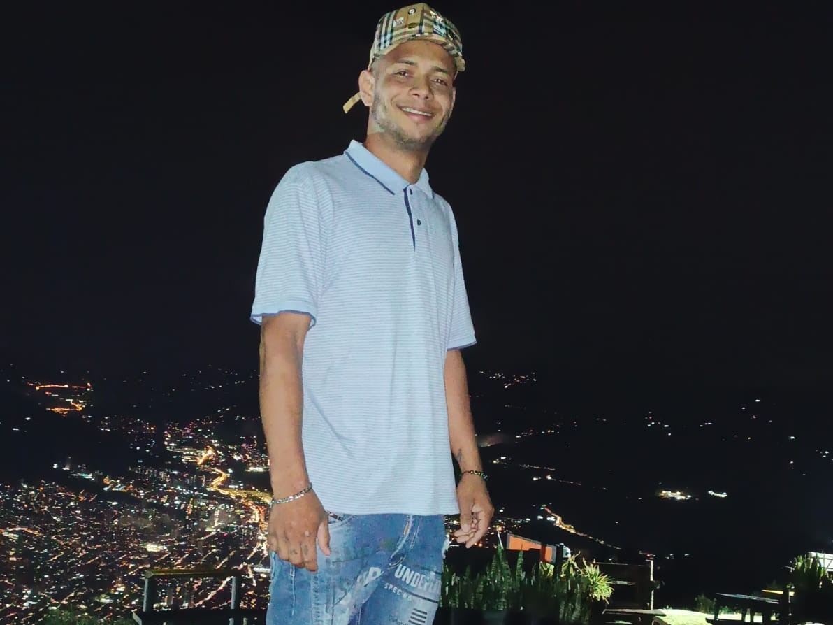 Foto de perfil de modelo de webcam de Erickcoopers