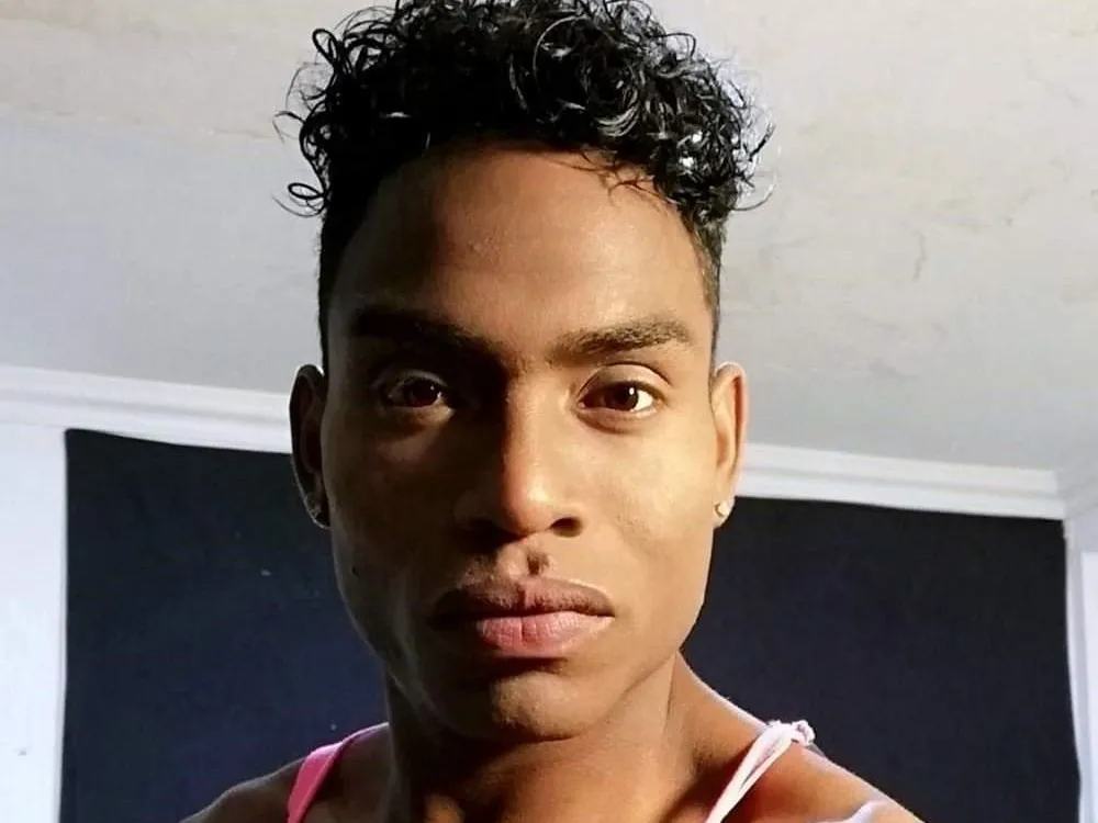 Foto de perfil de modelo de webcam de theylorhot