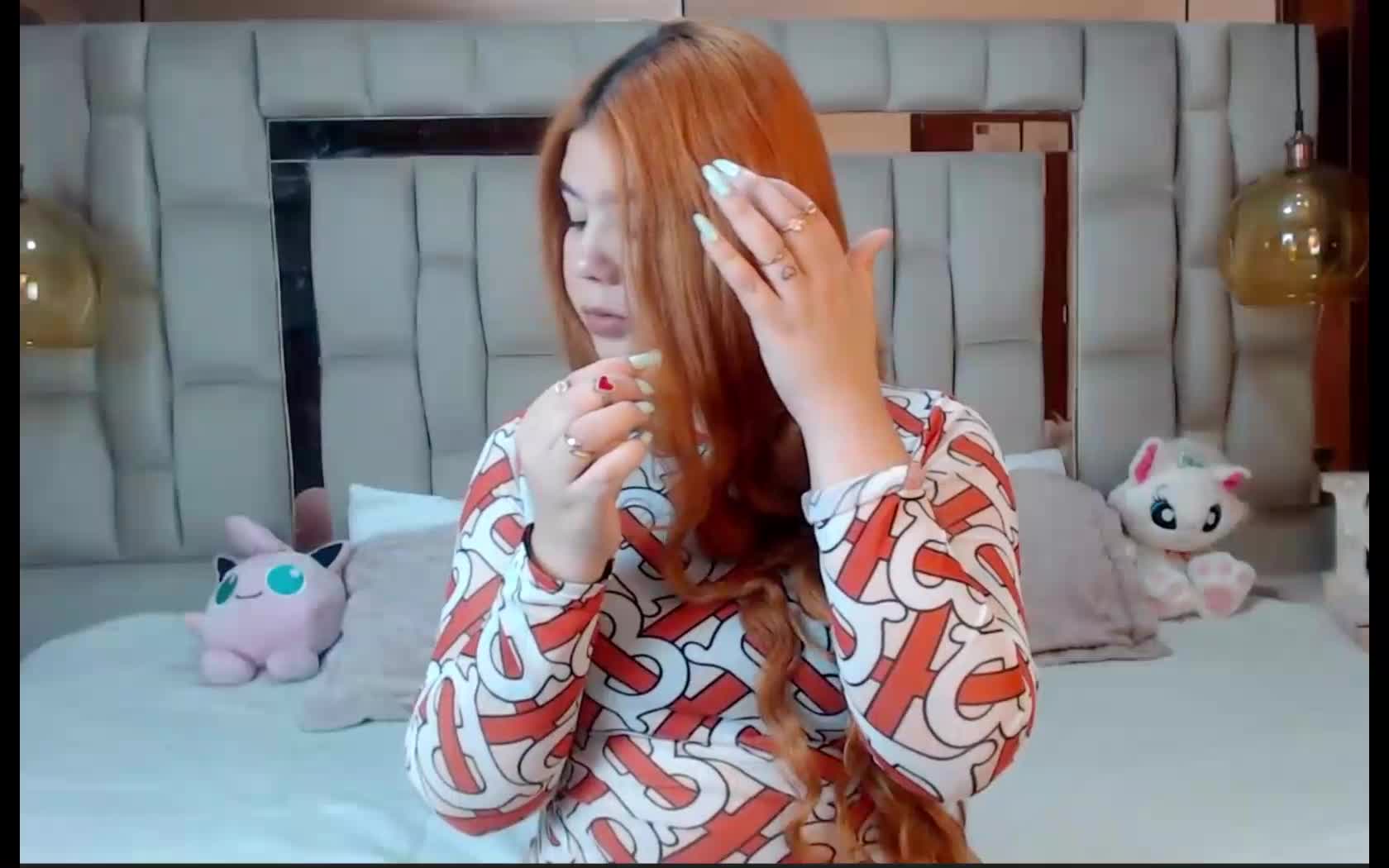 Artist LoanaMiller Video 1