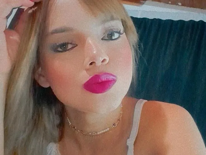 Foto de perfil de modelo de webcam de LudovikaGrey