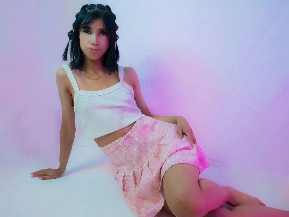 LucyThorner profielfoto van cam model