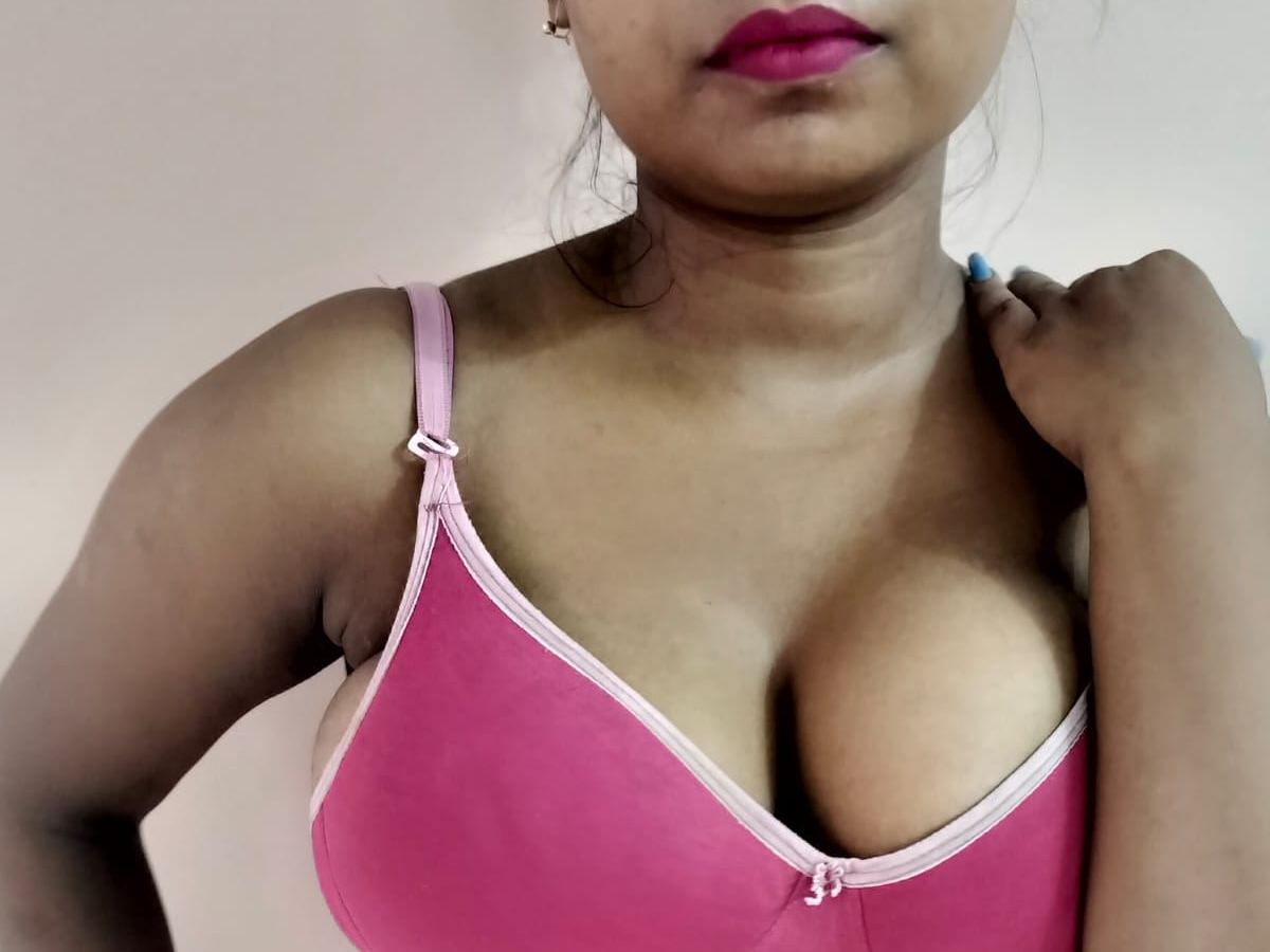 Imagen de perfil de modelo de cámara web de BABYNUPUR20005