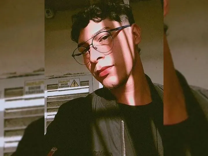 Yisusbaeii cam model profile picture