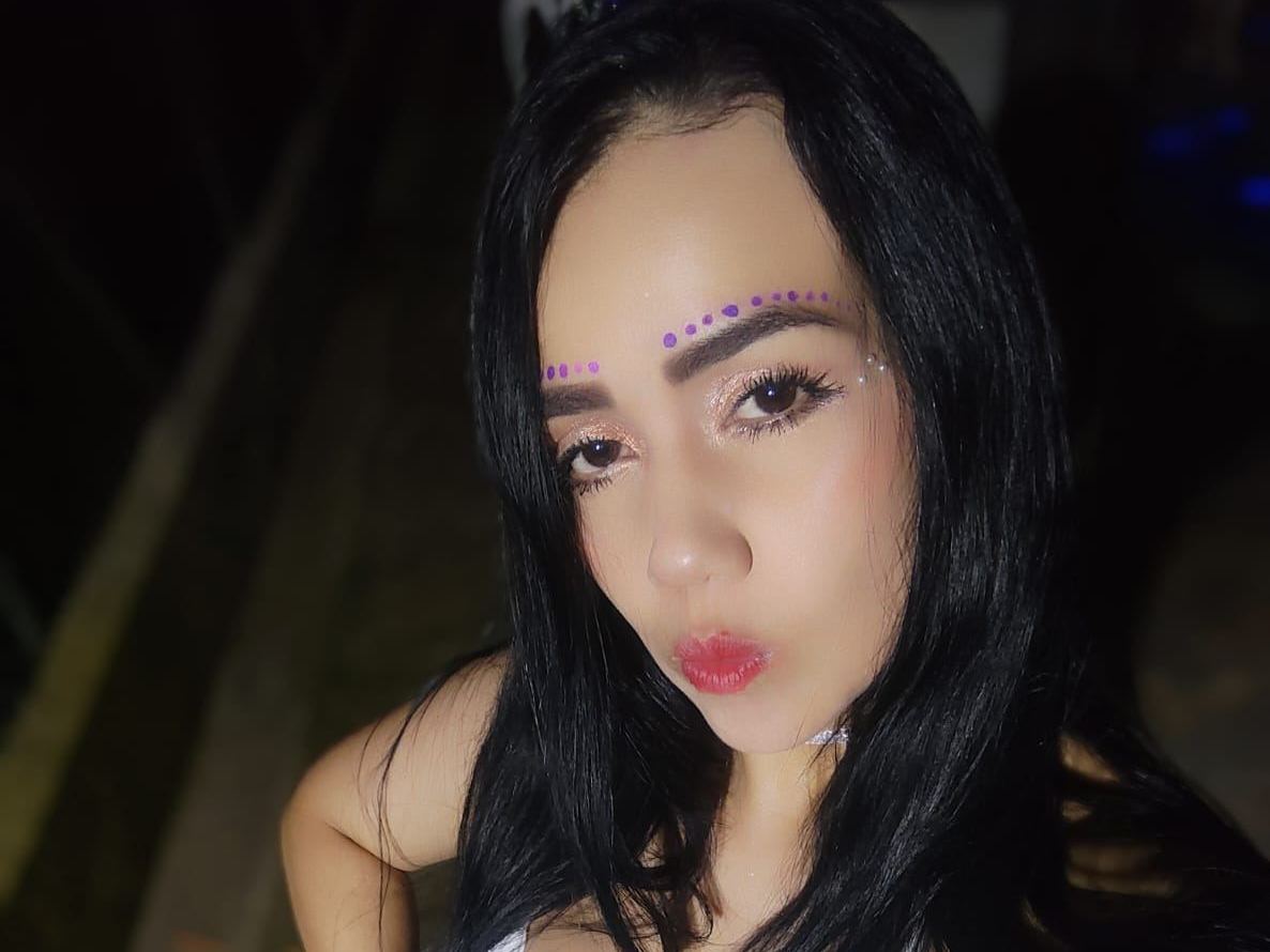 Foto de perfil de modelo de webcam de AngelinaJoee31 