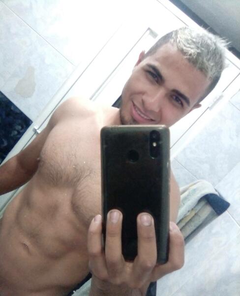 Performer MickeDagger Photo 11