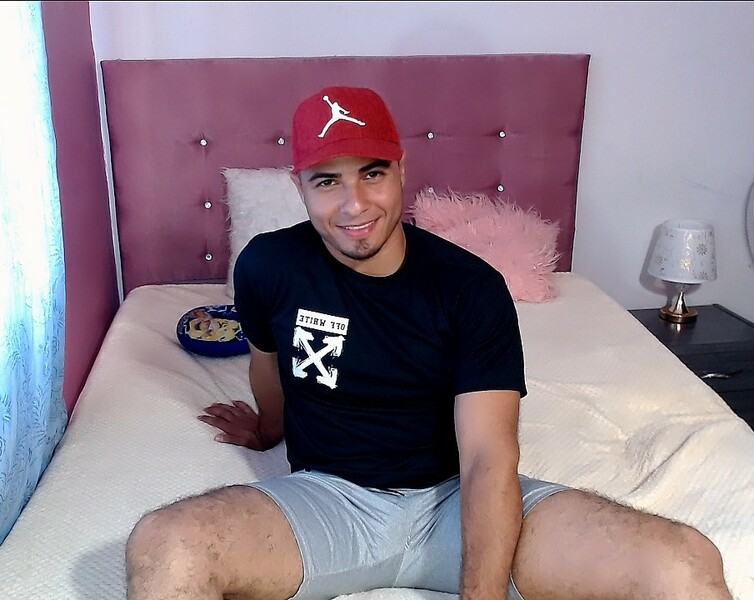 Performer MickeDagger Photo 7