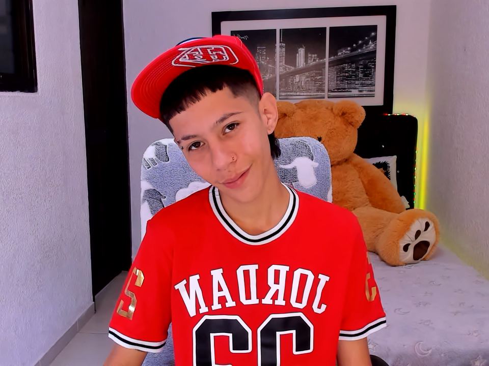 Image de profil du modèle de webcam liiamledesma