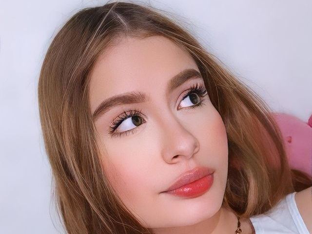 Imagen de perfil de modelo de cámara web de SofiaEvans88