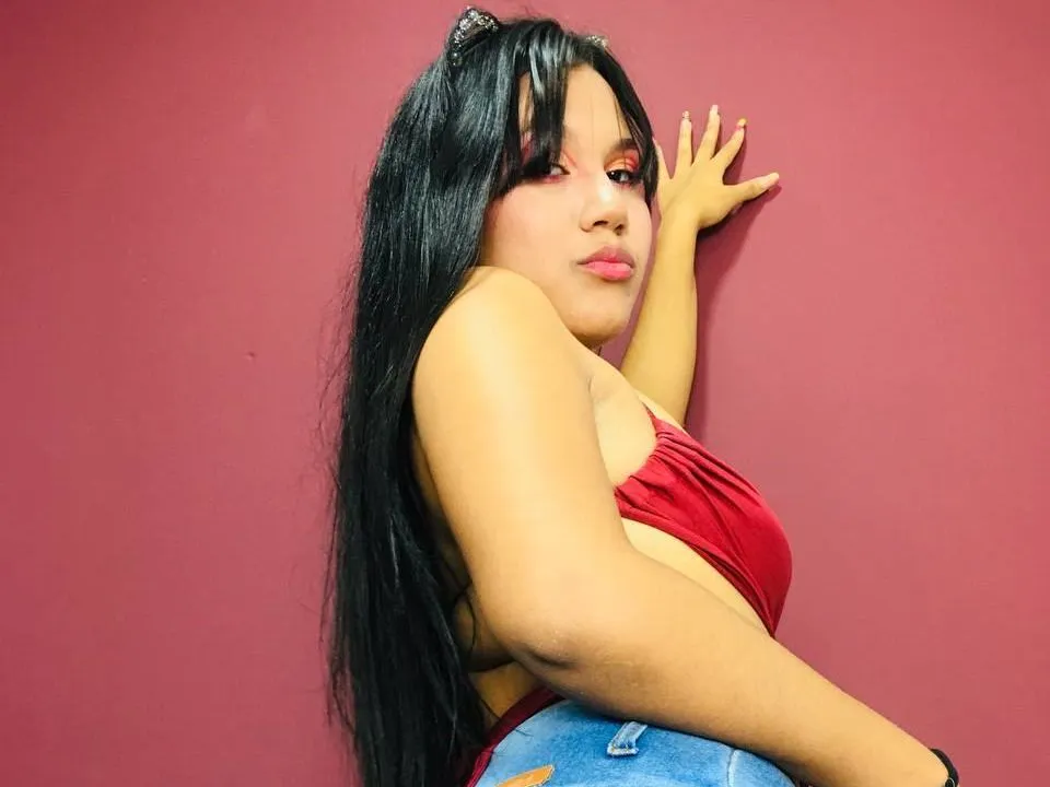 burningxlove profilbild på webbkameramodell