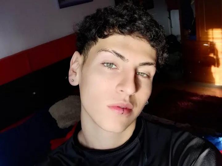 Profilbilde av NICKFIRE18 webkamera modell