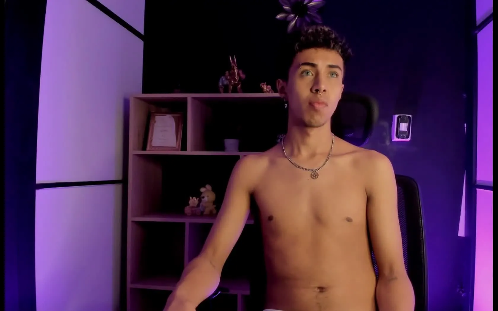 Performer OliverWalkerr Video 1