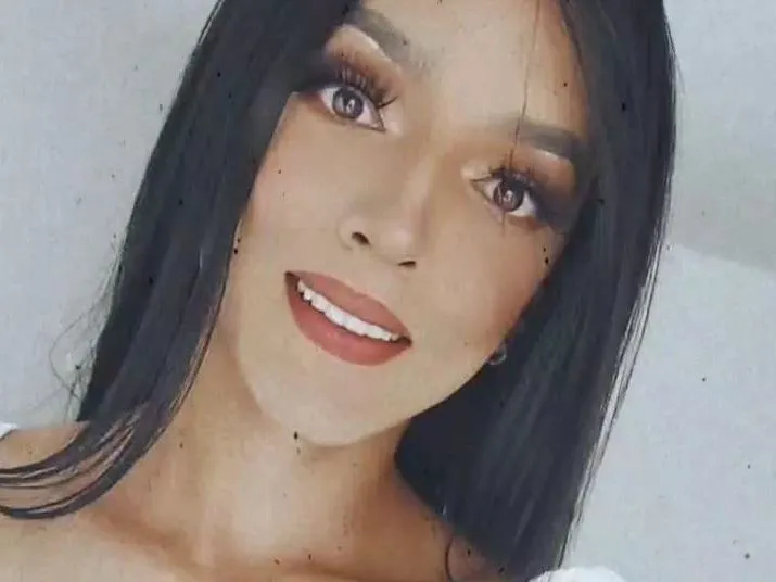 cossioviolet profilbild på webbkameramodell