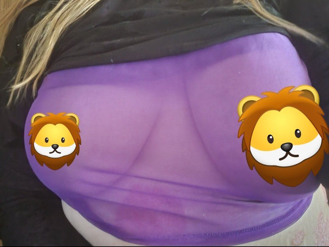 Blueeyesfishnets cam model profile picture