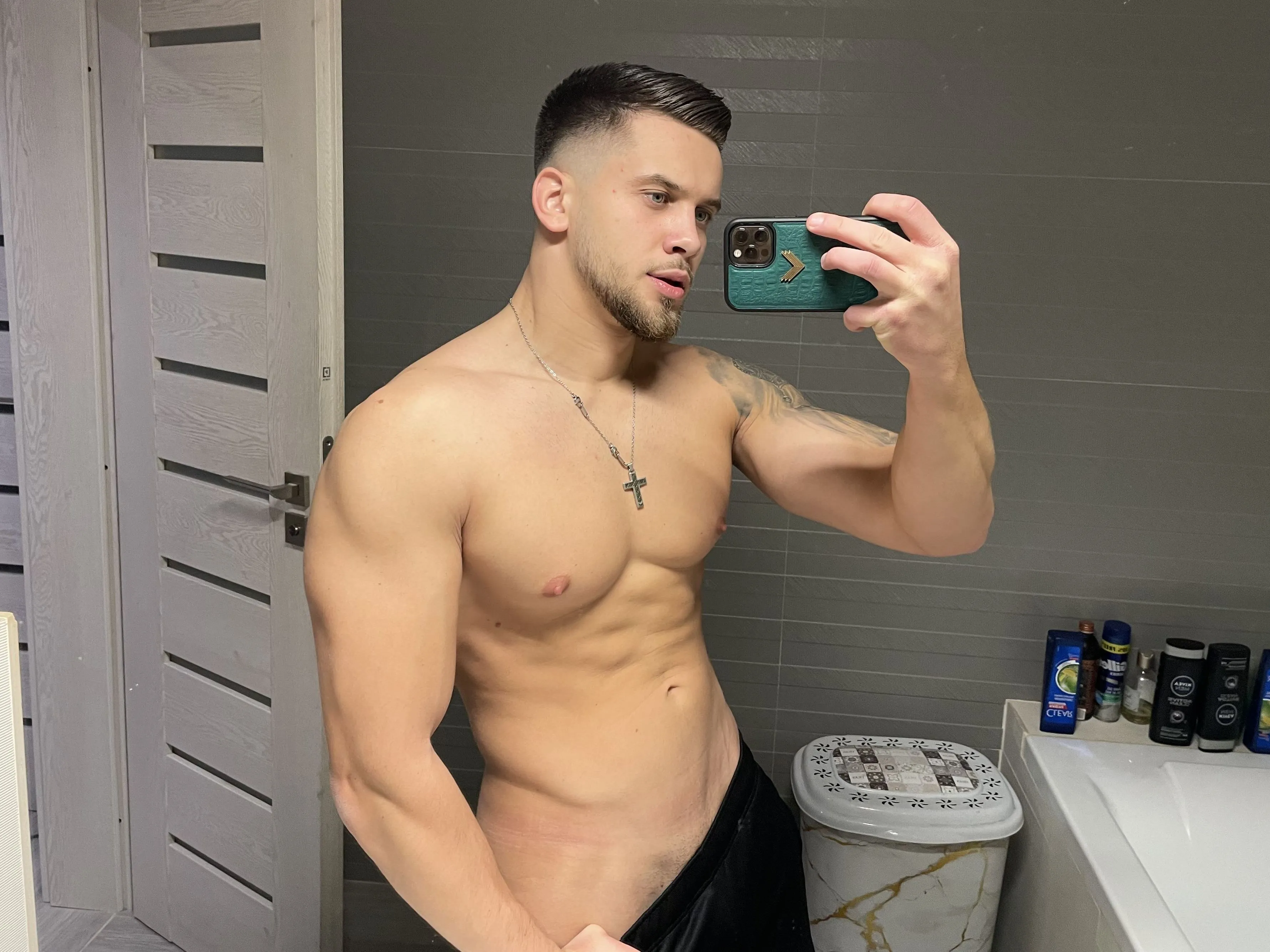 Image de profil du modèle de webcam JulianBradley